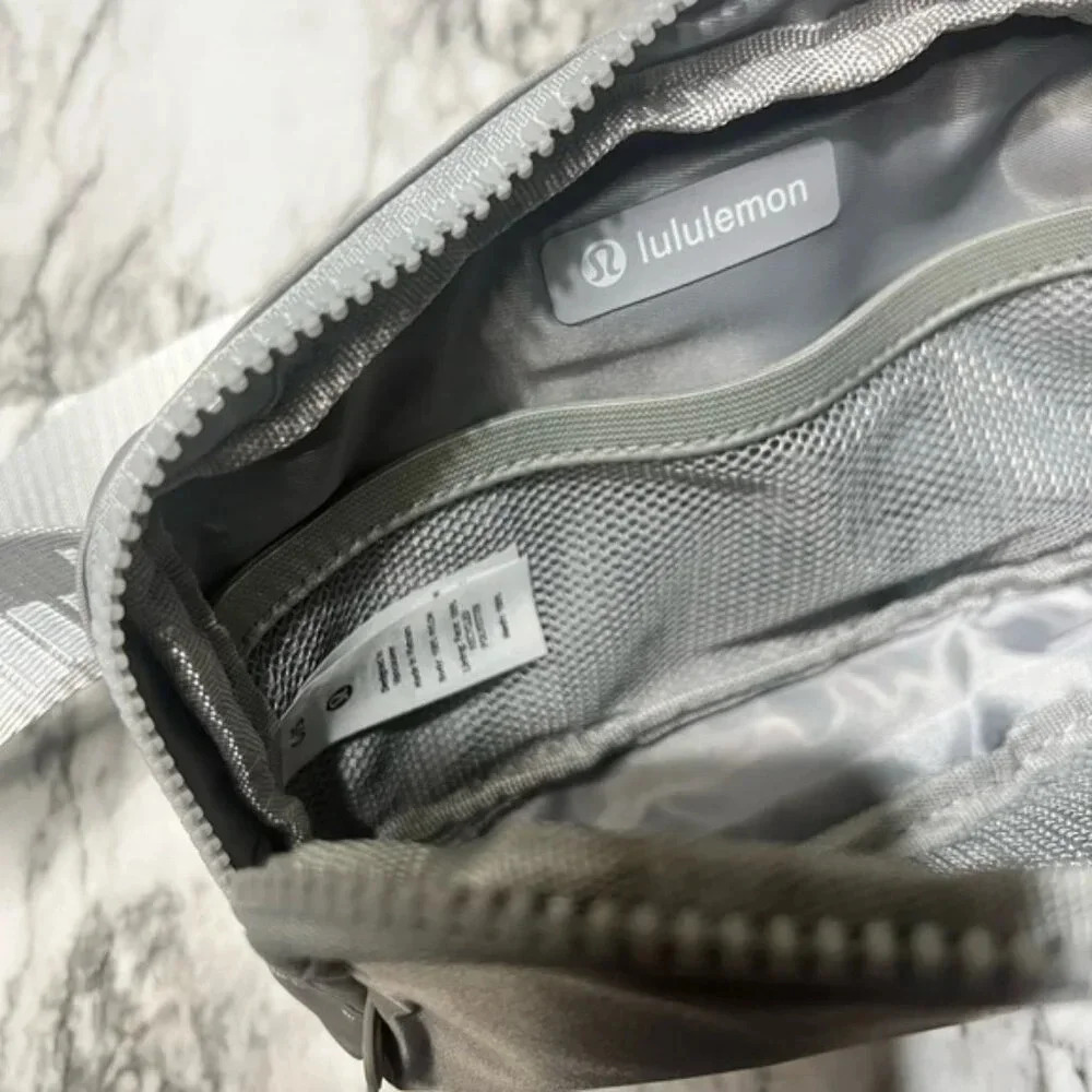 Lululemon Everywhere Silver Drop Belt Bag New NWT RARE letters on belt - Picture 5 of 6